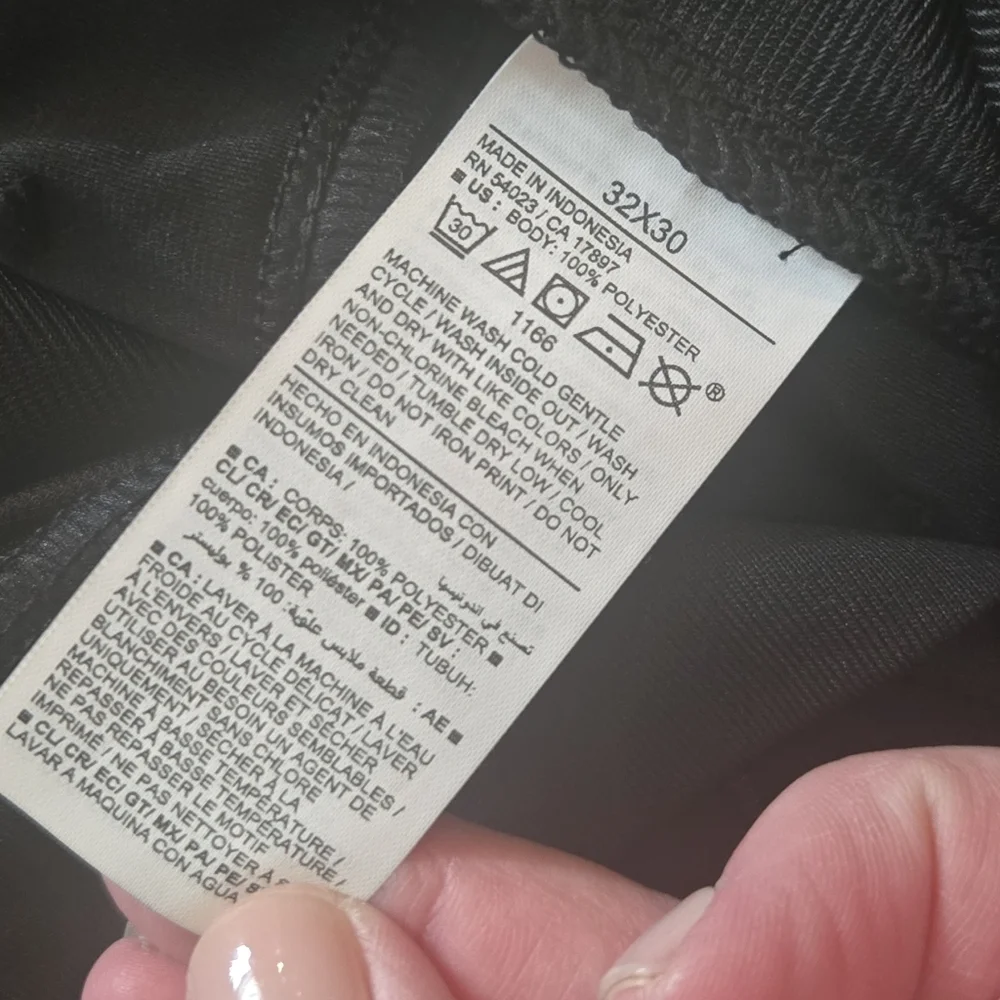 Old Navy Active Black Straight Tech Hybrid Slim 4-Way Stretch Pants, Size 32x30